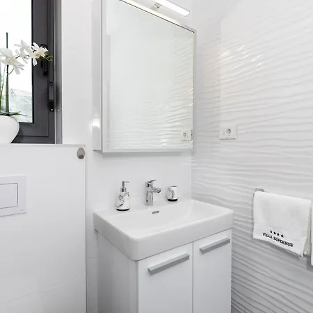 Supernus Ii With Heated Pool 别墅 巴斯卡