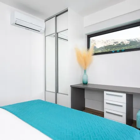 Supernus Ii With Heated Pool Vilă