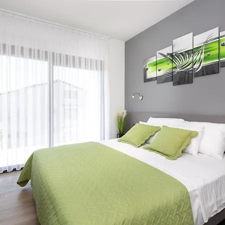 Vilă Supernus Ii With Heated Pool Baška