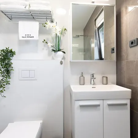 Supernus Ii With Heated Pool 别墅 巴斯卡