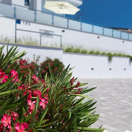 别墅 Supernus Ii With Heated Pool *