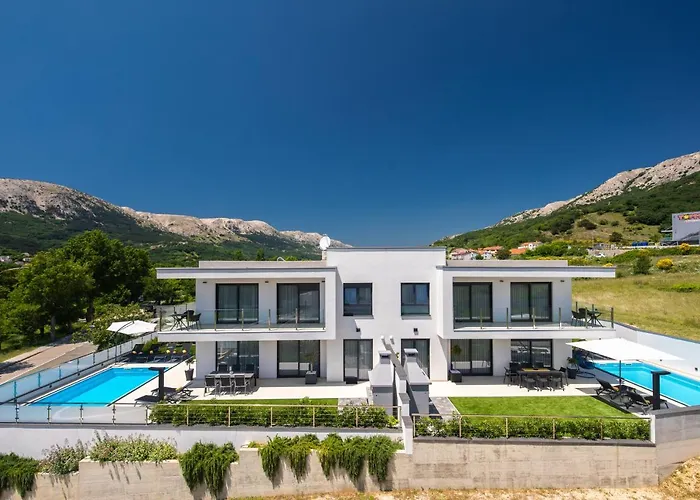 Willa Supernus Ii With Heated Pool Baška