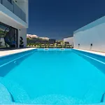 빌라 Supernus Ii With Heated Pool *