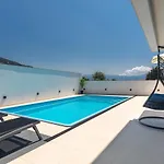 빌라 Supernus Ii With Heated Pool *