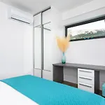 Supernus Ii With Heated Pool 빌라