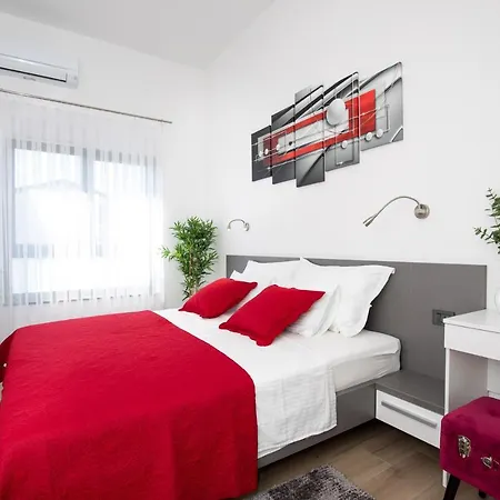 Villa Supernus Ii With Heated Pool