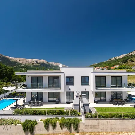 Villa Supernus Ii With Heated Pool Baška