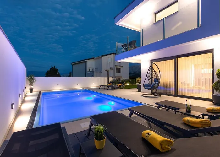 Villa Supernus Ii With Heated Pool Baska (Krk)