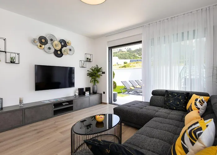 Βίλα Supernus Ii With Heated Pool